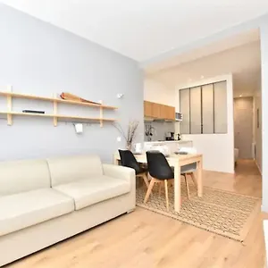  Appartement Goodguest-appartement Design Et Cosy Batignolles France