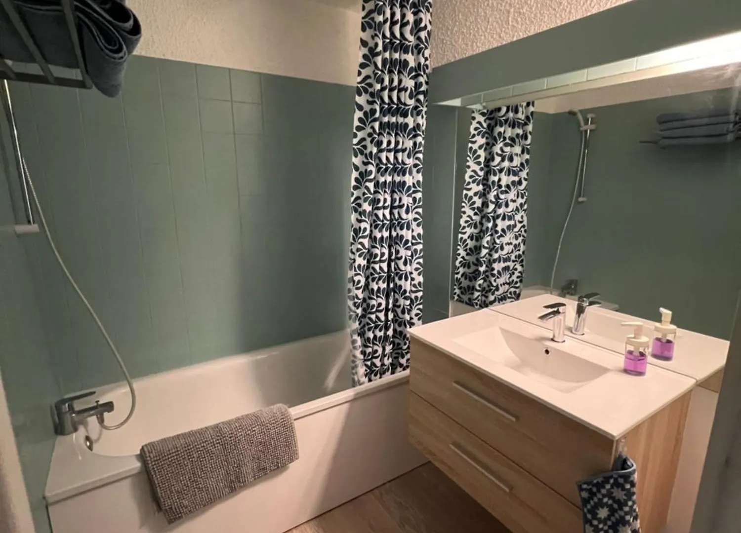 Appartement Spacieux Et Confortable - Centre Ville De Briancon - Serre-Chevalier - Garage Et Wifi France
